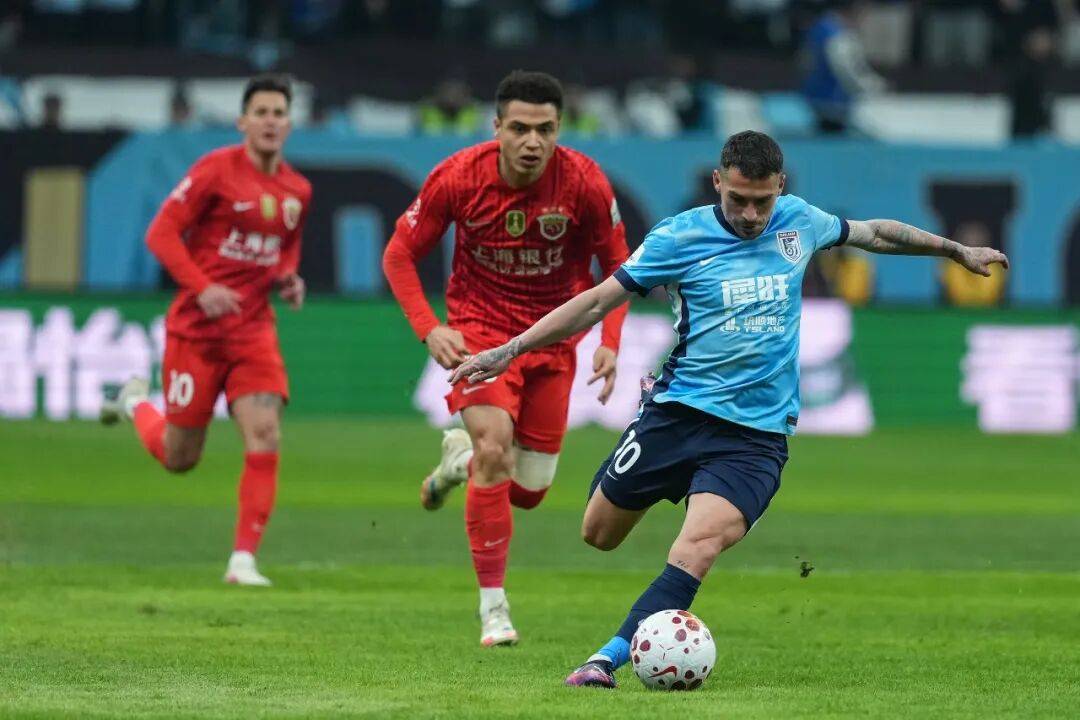 海港，拉响警报！