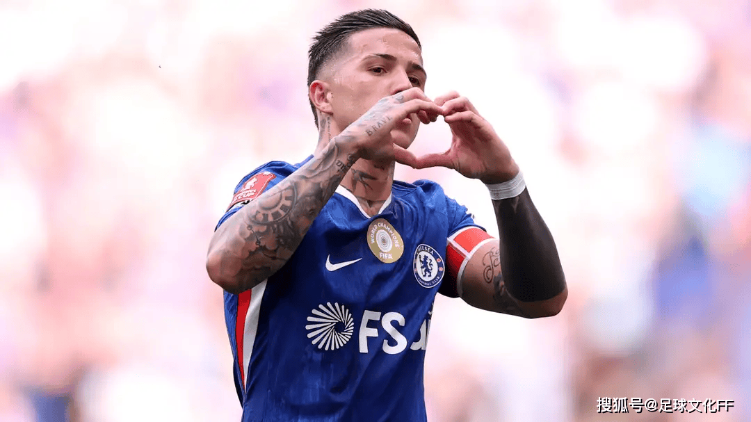 铁血战将！切尔西传奇盛赞恩佐・费尔南德斯：发挥惊艳，堪称斗士